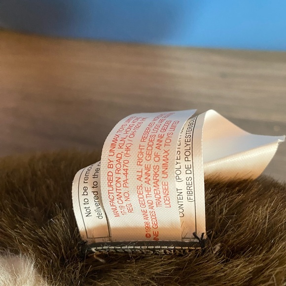 Anne Gettes Adorable Brown and Cream Squirrel - Picture 4 of 4